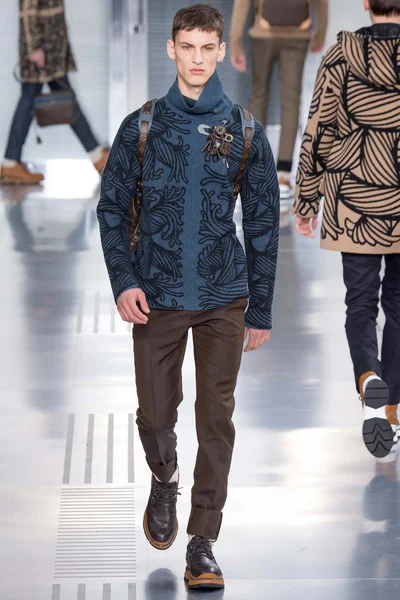 Look 5
